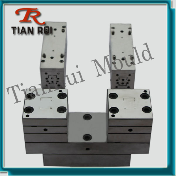 Plastic Wiring Duct Cable Trunking die Mould