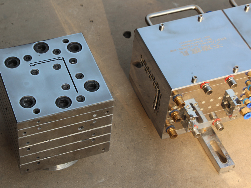Custom PVC Molding