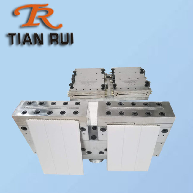 Ceiling Panel Extrusion Molding