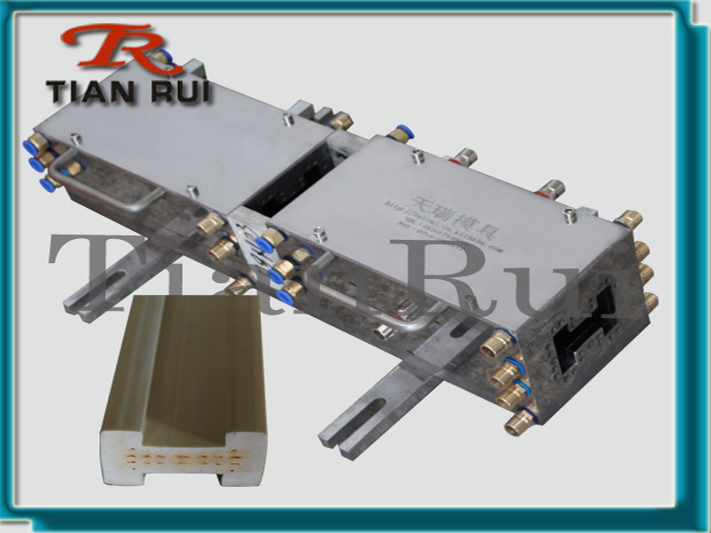 Interior Decorating PE wood keel profile plastic mould